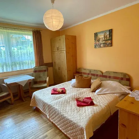Nocleg ze śniadaniem Willa Marta M 3*
